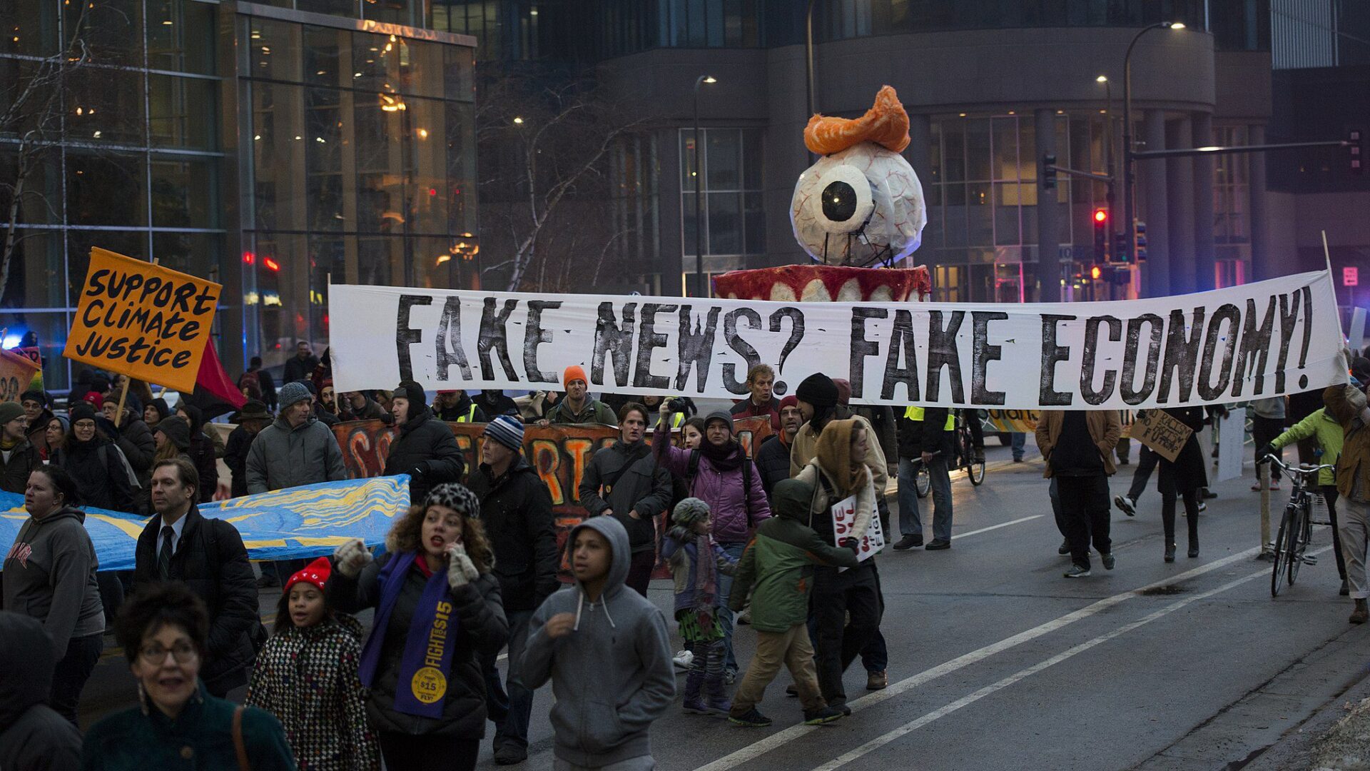'Fake news': un frente abierto en la batalla por el clima : Ethic